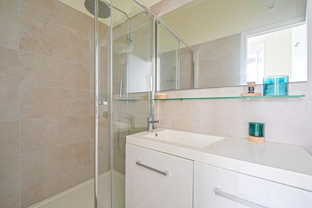 Radiant Flat - Spacious Studio Apartment - Marais ปารีส ภายนอก รูปภาพ
